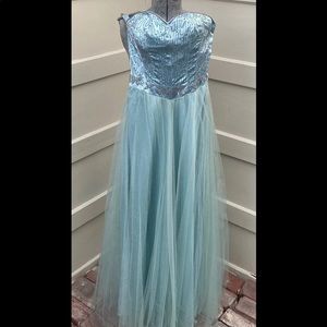 FRIDAYSALE Vintage 1950s Beaded Strapless Dress